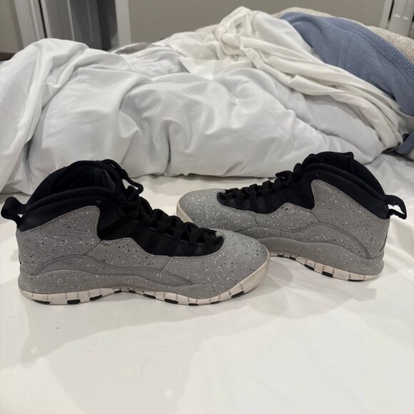 Jordan 10 Retro Light Smoke Grey - Size 9 - Picture 3 of 12